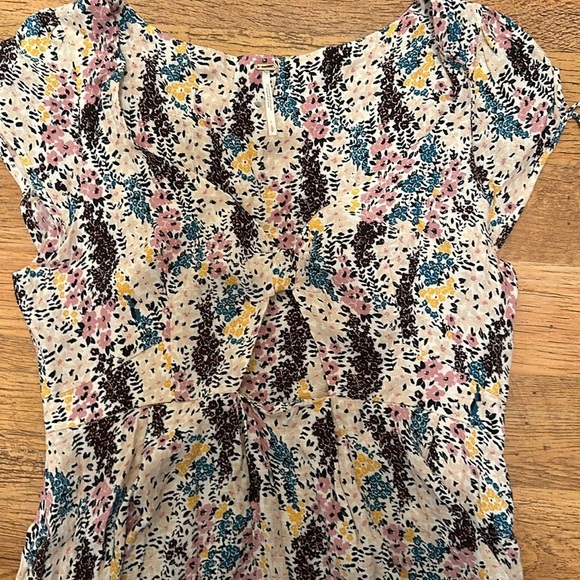 Free People Short Sleeve V-Neck Front Cut Out Floral Summer Dress A5 - Picture 2 of 5